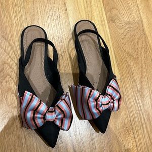 Super gorgeous sling back flats